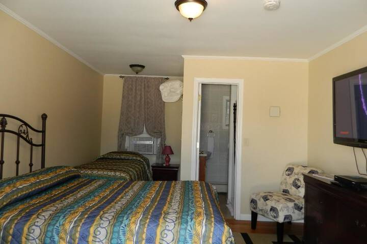 Room 6 of 20