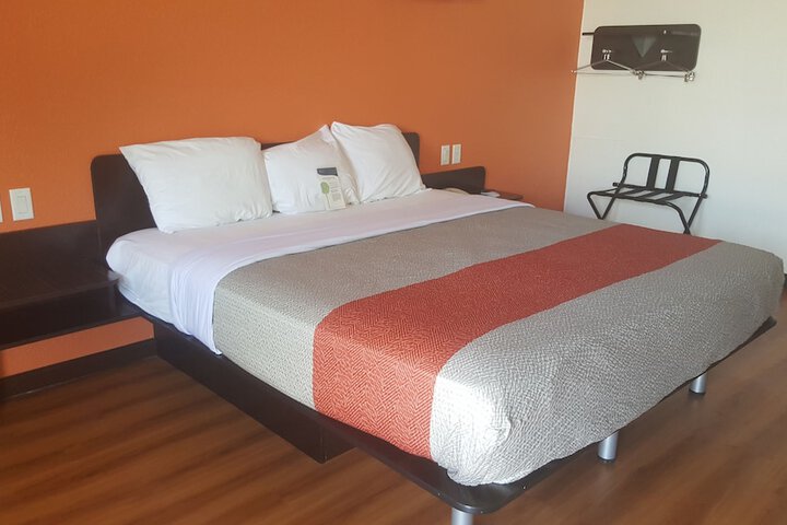 Room 55 of 82