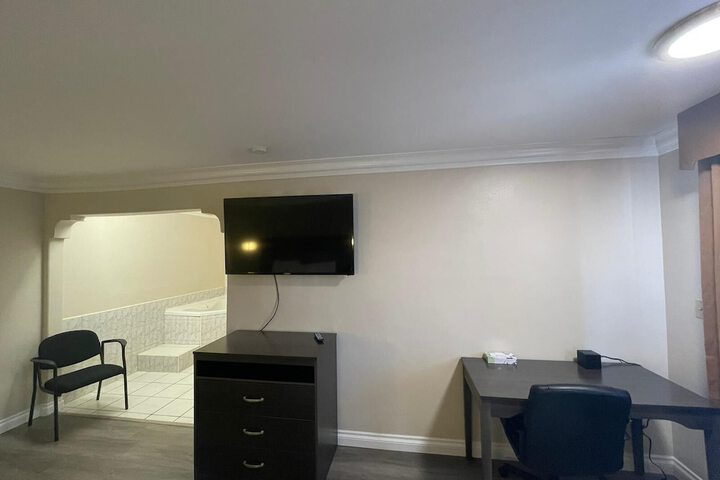 Room 30 of 59
