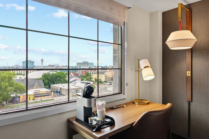 Holiday Inn Niagara Falls State Park Entry by IHG