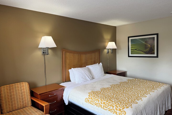 Peach Tree Inn