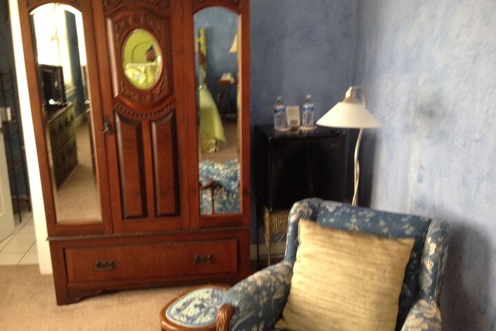 Room 40 of 80