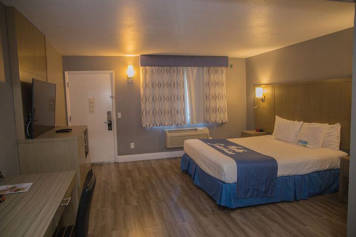 Room 35 of 51