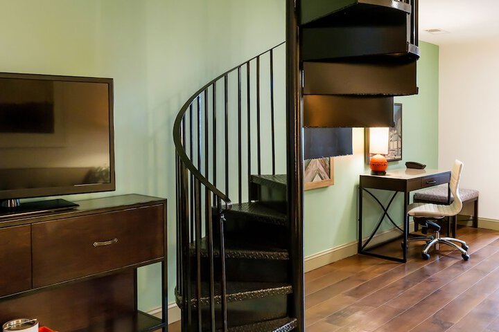 Hotel Indigo Savannah Historic District by IHG