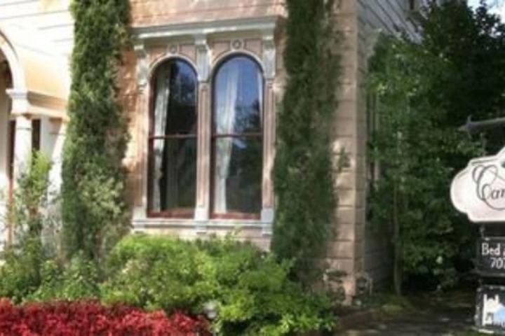 Camellia Inn