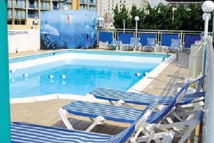 Pool 7 of 61
