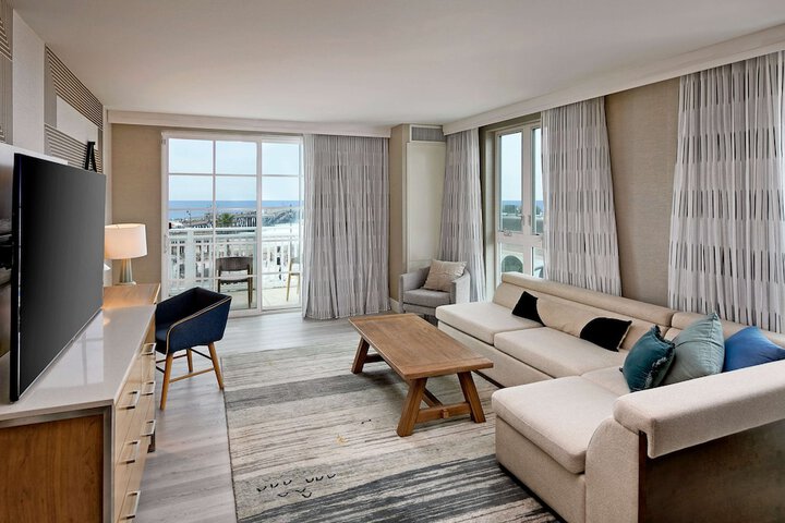 Inn at the Pier Pismo Beach Curio Collection by Hilton