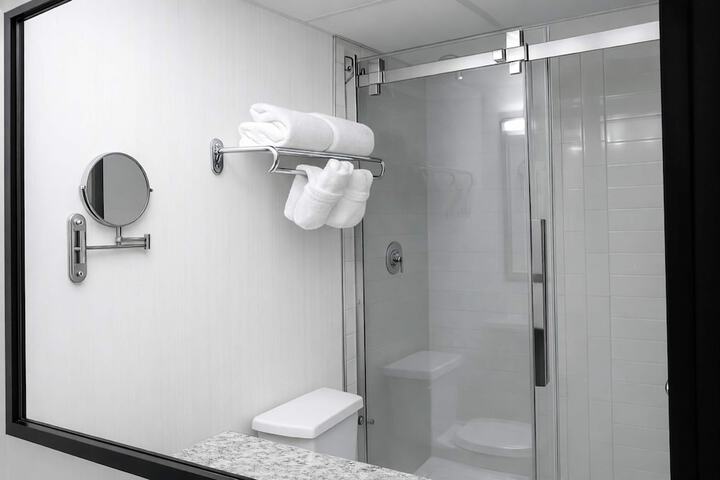 Ramada Plaza by Wyndham Regina Downtown