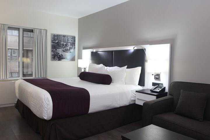 Room 18 of 30