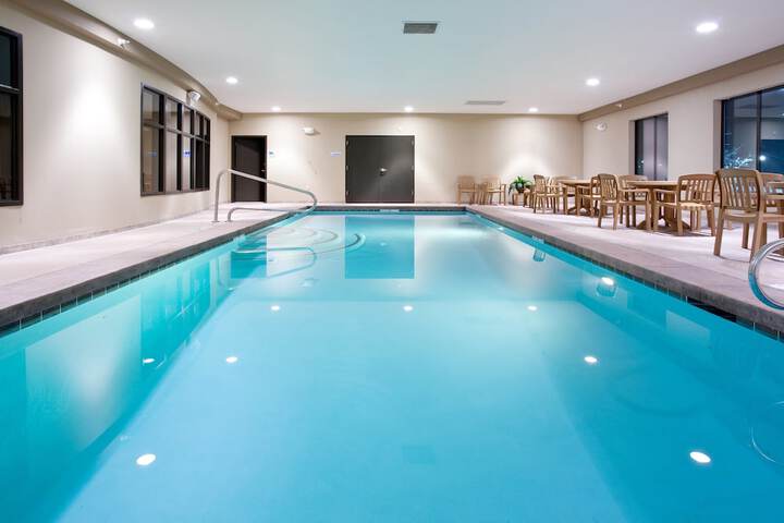Pool 8 of 40