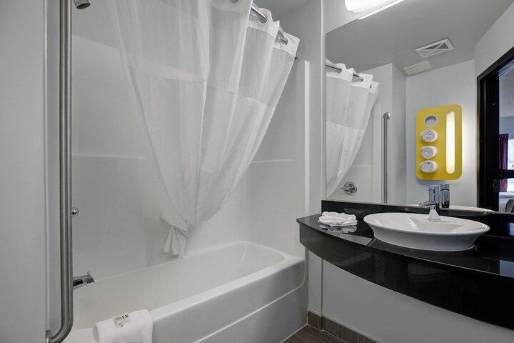 Room 29 of 46