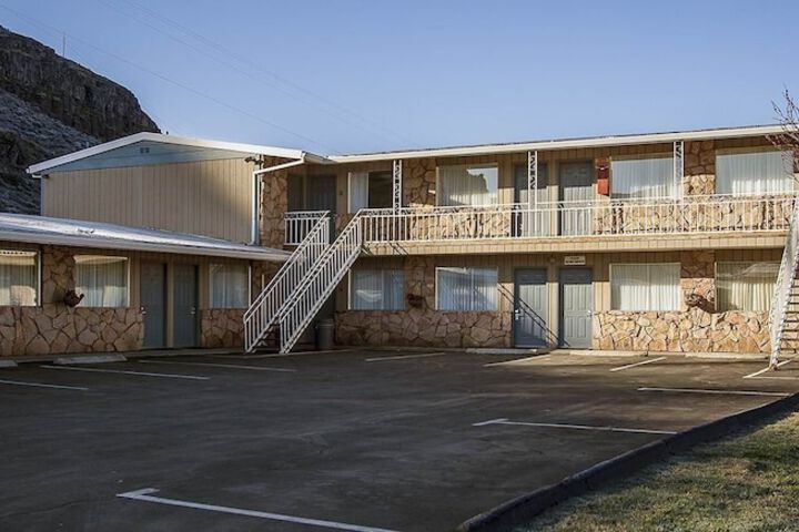 Hotel 4 of 40