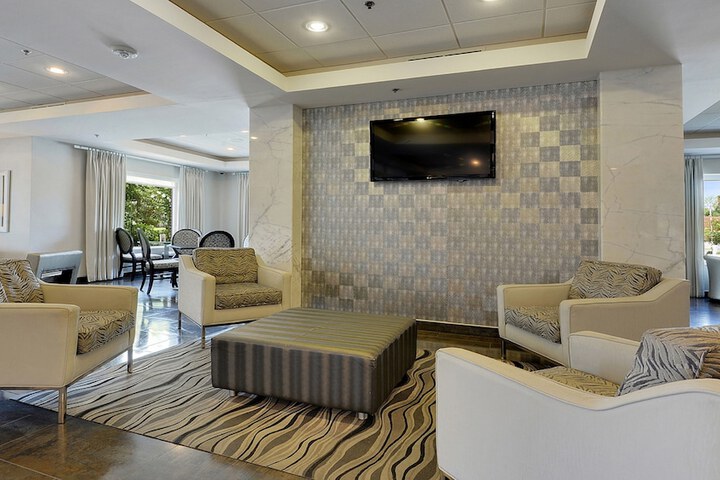 Holiday Inn Express & Suites Gonzales by IHG