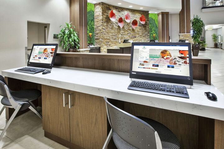 Business Center 40 of 40
