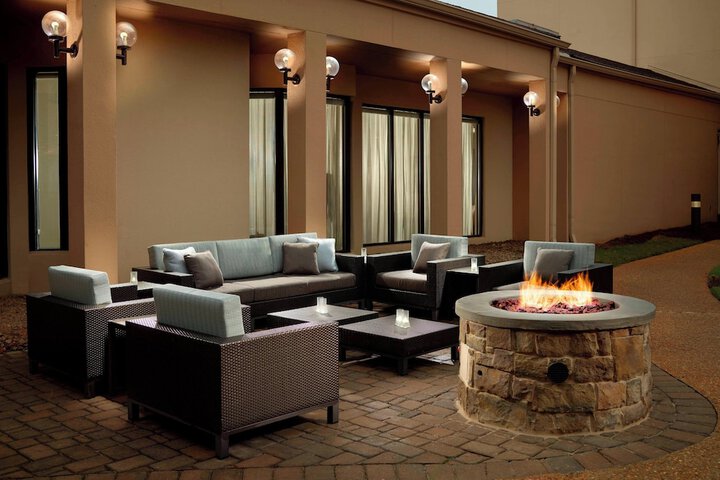 Courtyard by Marriott Atlanta Airport South / Sullivan Road