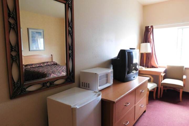 Room 28 of 39