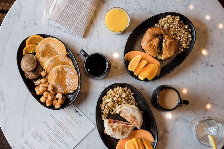 Breakfast/Coffee Service 82 of 90