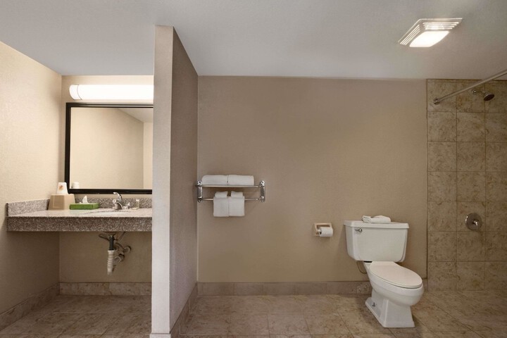Super 8 by Wyndham Chattanooga / East Ridge