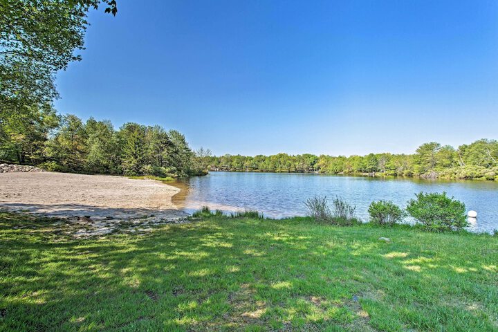 Chic Pocono Hideaway w / Private Indoor Sauna
