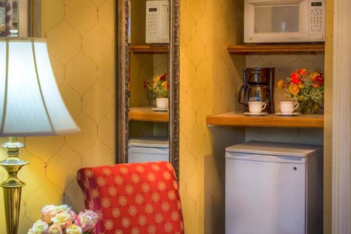 Red Coach Inn