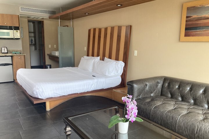 14 West Hotel