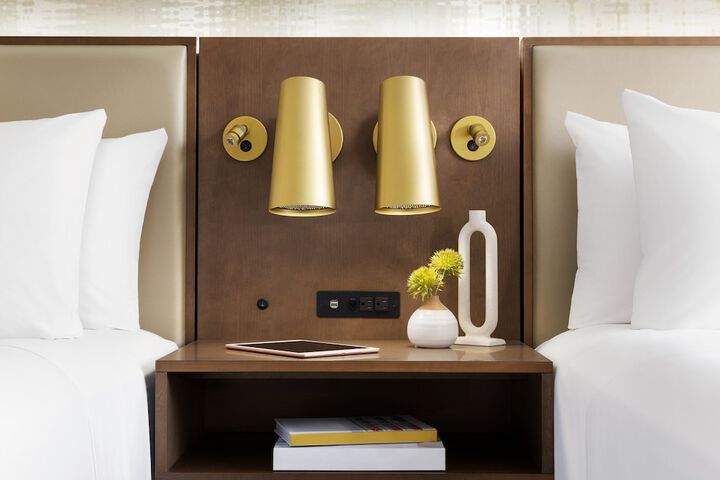 Room 27 of 62