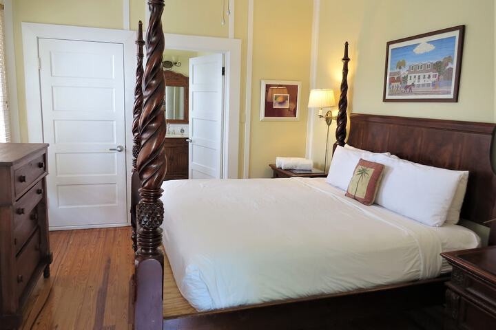 Room 140 of 171