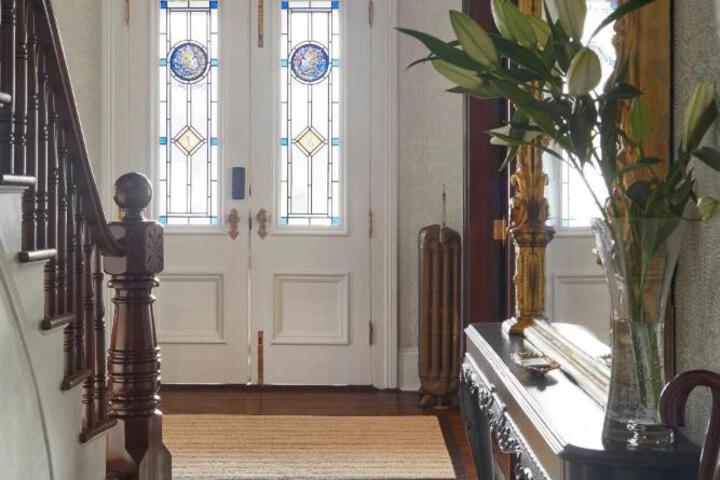 The Kent Collection - The Victorian