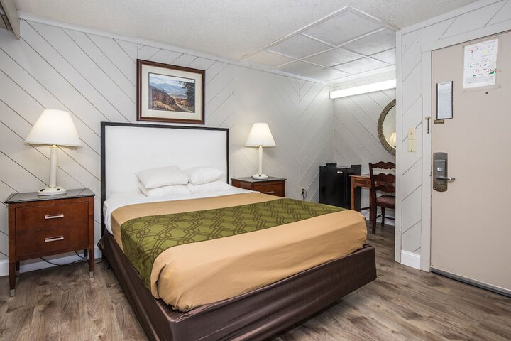 Room 37 of 48