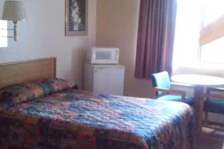 Room 14 of 16