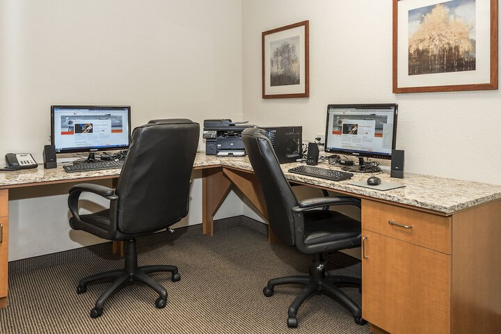 Candlewood Suites Burlington South by IHG