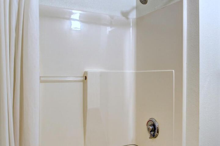 Room 14 of 27