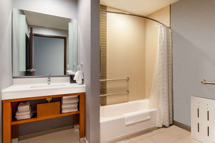 Room 18 of 52