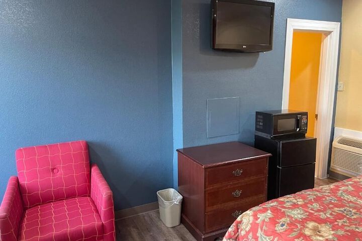 Room 3 of 11