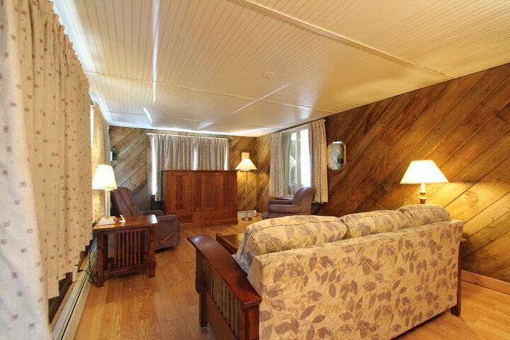 Sea Cliff House Motel