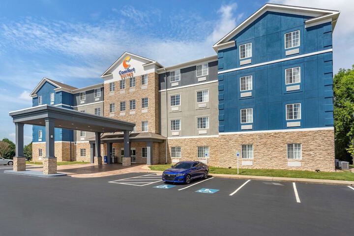 Hotel 2 of 42