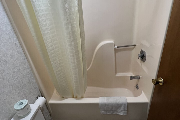 Room 75 of 86