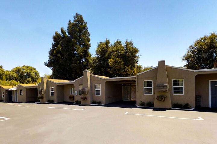 Hotel 6 of 47