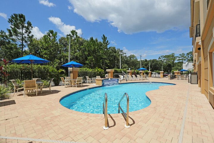 Pool 16 of 73