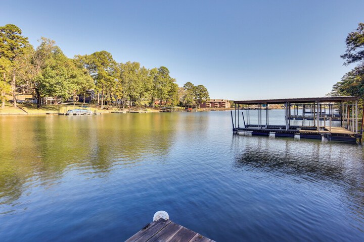 Private Dock & Deck: Lakefront Hot Springs Home!