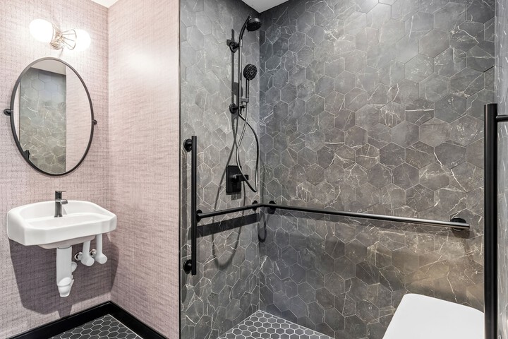 Beacon Suites Hotel