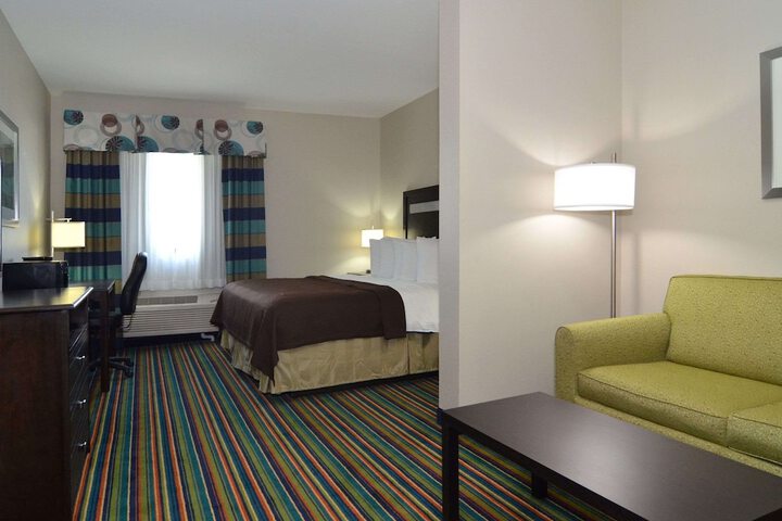 Room 13 of 25