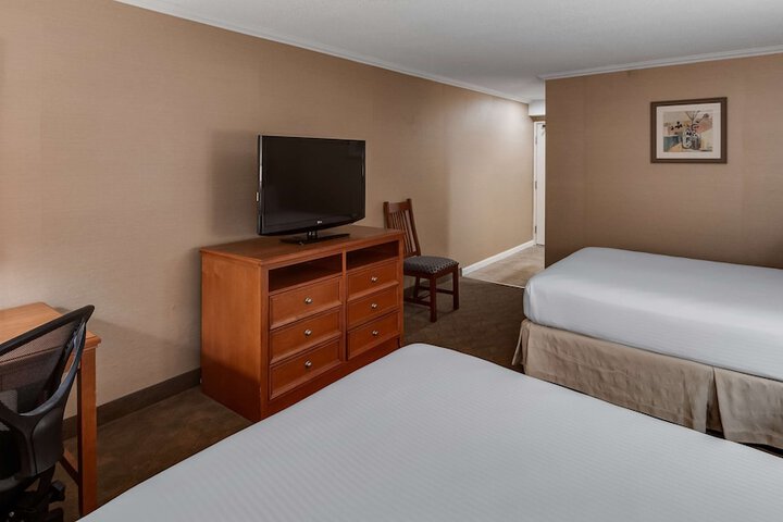 Room 27 of 52
