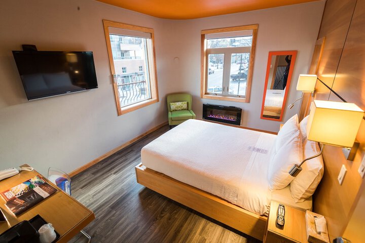 Room 56 of 78