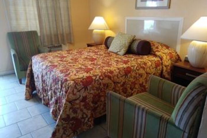 Siesta Motel