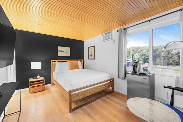 Room 42 of 78