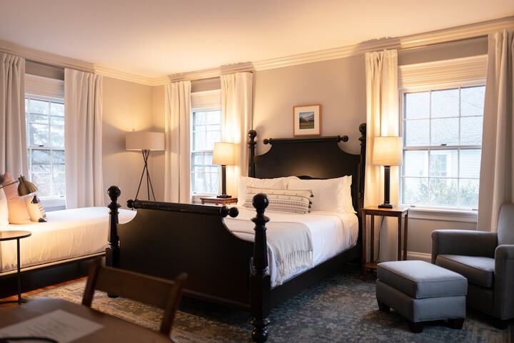 Room 27 of 45