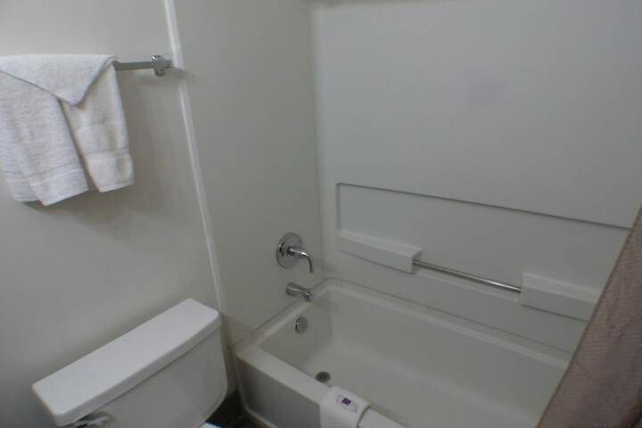 Room 19 of 48