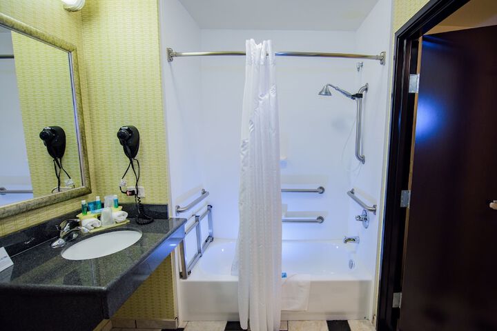 Room 15 of 63