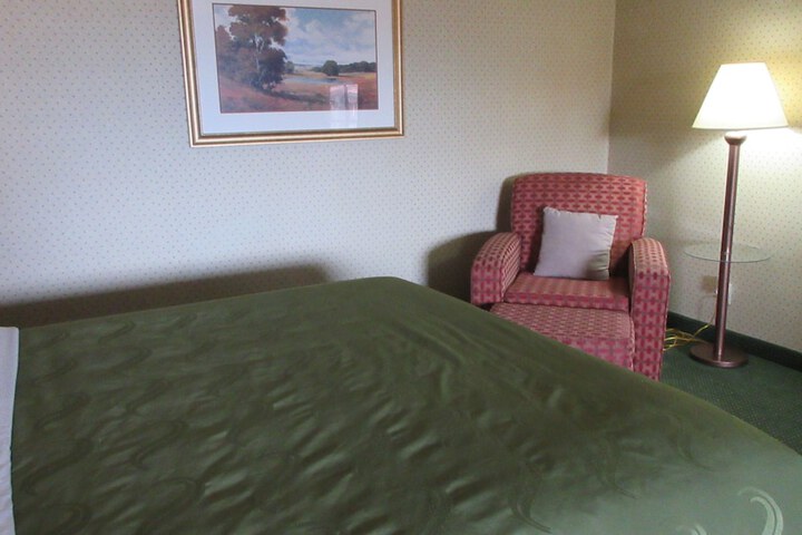 Room 26 of 39